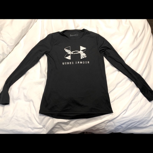 Under Armour long sleeves - Picture 1 of 1